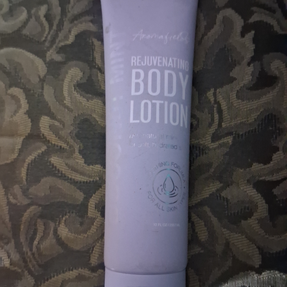Rejuvenating Body Lotion - Purple Coco Mint